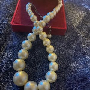 Elegant Pearl Necklace. Fake but Beautiful.   Ready for Christmas Shipping.
